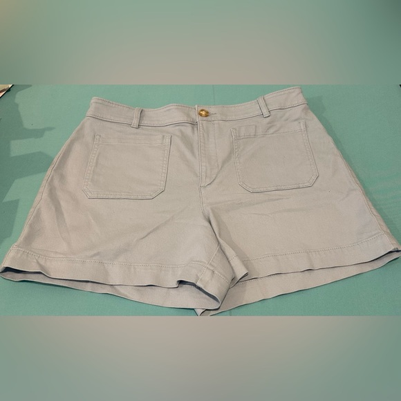 Ann Taylor Loft The Palmer Short - Picture 1 of 4
